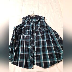 Cold Shoulder Plaid Button-Up Shirt Torrid Size 2